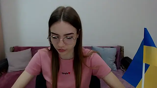 Snapshot of aSingleOne chatting on October 2025 07:37:01 PM aSingleOne online show from October 2025 07:37:01 PM