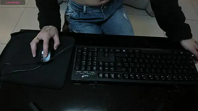 LaurentConnor online show from September 2025 03:21:01 AM