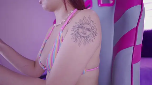 Snapshot of Rebecah_1 chatting on February 2026 02:05:01 PM Rebecah 1 online show from February 2026 02:05:01 PM