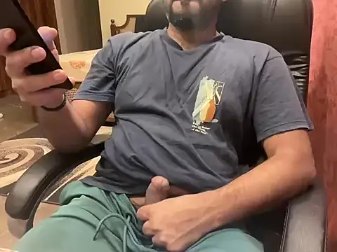 Snapshot of BobgaBonga chatting on October 2025 06:09:01 PM BobgaBonga online show from October 2025 06:09:01 PM