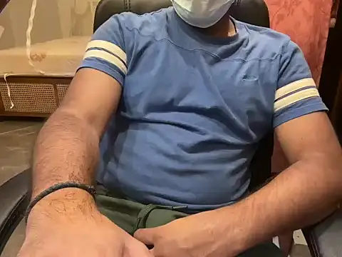 Snapshot of BobgaBonga chatting on November 2025 06:09:02 PM BobgaBonga online show from November 2025 06:09:02 PM