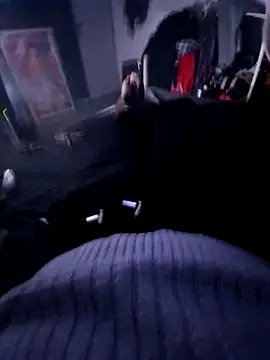 johnboones10 online show from December 2025 12:12:01 PM