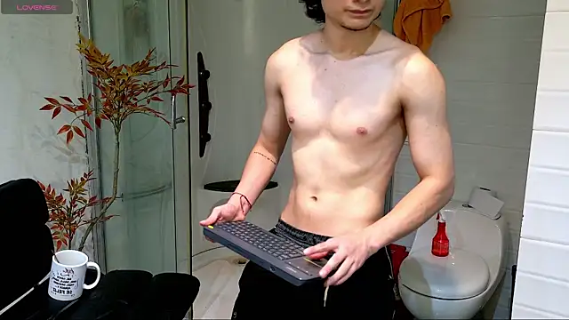 Snapshot of enzo_steel chatting on March 2026 11:13:01 AM enzo steel online show from March 2026 11:13:01 AM