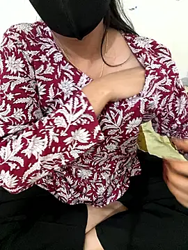 Sex Queen aaraya online show from April 2026 03:56:01 PM