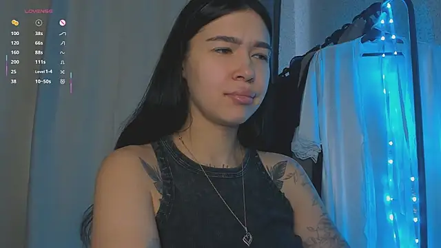 Snapshot of ArianaWalker77 chatting on October 2025 03:16:02 AM ArianaWalker77 online show from October 2025 03:16:02 AM