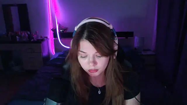 NutsGilmore online show from October 2025 05:26:02 PM