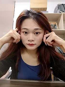 Snapshot of Xxq-20 chatting on September 2025 09:13:02 AM Xxq-20 online show from September 2025 09:13:02 AM