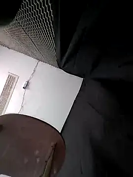 Snapshot of Xxq-20 chatting on October 2025 08:04:02 AM Xxq-20 online show from October 2025 08:04:02 AM