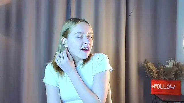 VinnieSerrano online show from September 2025 01:00:01 PM