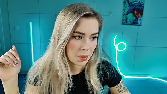 AdelLoyss online show from October 2025 09:07:01 AM