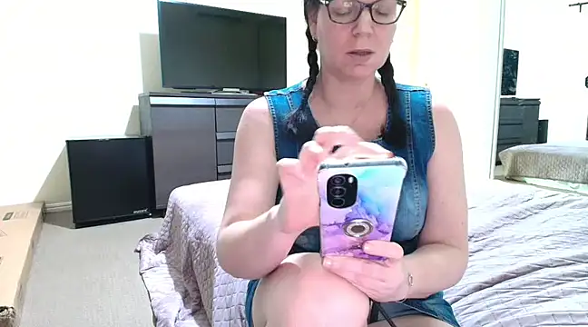 Snapshot of aussiepeaches chatting on February 2025 11:10:01 AM aussiepeaches online show from February 2025 11:10:01 AM