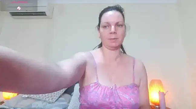 Snapshot of aussiepeaches chatting on March 2025 11:25:02 AM aussiepeaches online show from March 2025 11:25:02 AM