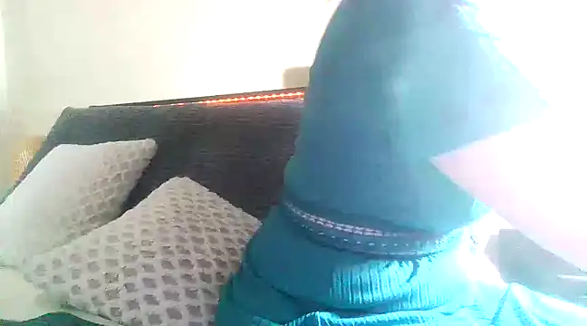 Snapshot of aussiepeaches chatting on March 2025 02:37:02 AM aussiepeaches online show from March 2025 02:37:02 AM