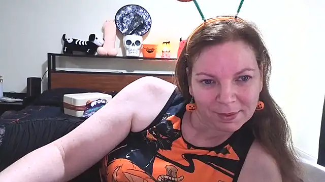 Snapshot of aussiepeaches chatting on October 2025 10:33:01 PM aussiepeaches online show from October 2025 10:33:01 PM