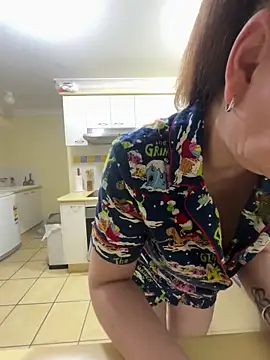 aussiepeaches online show from December 2025 12:40:02 AM