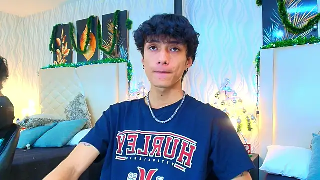 Lean Portman online show from December 2025 10:03:01 PM