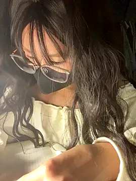 Fin-xinh18 online show from November 2025 03:33:02 PM