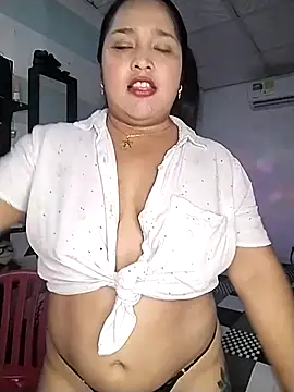 Angelly ricura online show from November 2025 03:01:02 PM