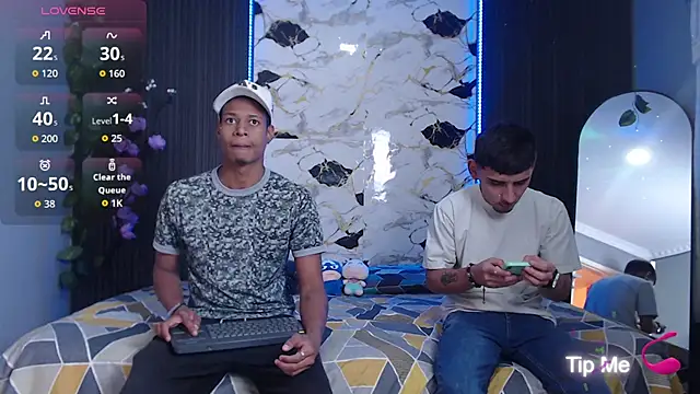 Snapshot of SpicyBoys_X chatting on September 2025 10:45:02 PM SpicyBoys X online show from September 2025 10:45:02 PM