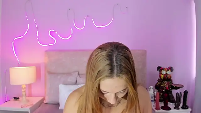 EmaRae1499 online show from November 2025 12:27:01 PM