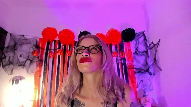 Snapshot of MerryyMendez chatting on October 2025 01:14:01 AM MerryyMendez online show from October 2025 01:14:01 AM