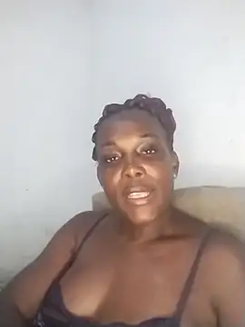 Snapshot of Morena_2021 chatting on December 2025 10:18:02 PM Morena 2021 online show from December 2025 10:18:02 PM