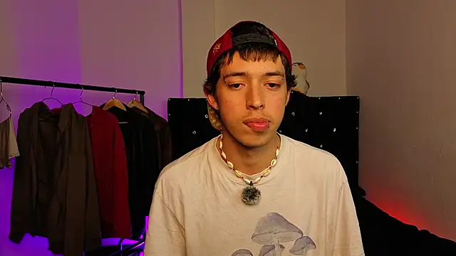 Snapshot of Otter_Star chatting on September 2025 02:33:02 AM Otter Star online show from September 2025 02:33:02 AM