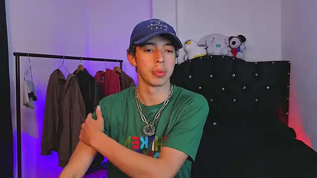 Snapshot of Otter_Star chatting on September 2025 03:05:01 AM Otter Star online show from September 2025 03:05:01 AM