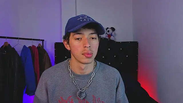 Snapshot of Otter_Star chatting on September 2025 05:09:02 AM Otter Star online show from September 2025 05:09:02 AM