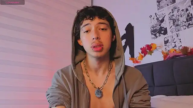 Snapshot of Otter_Star chatting on November 2025 04:36:02 AM Otter Star online show from November 2025 04:36:02 AM