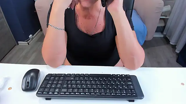 HotandMature online show from September 2025 09:20:01 AM