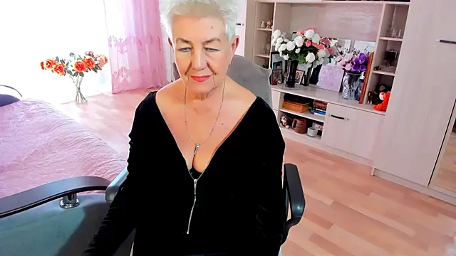 HotandMature online show from April 2026 09:25:02 AM