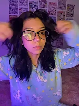 Valen-Foxx online show from October 2025 07:38:02 PM