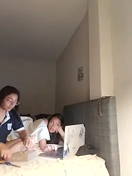 Venuxx online show from November 2025 03:28:02 AM