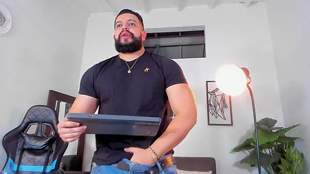 Justin kingX7 online show from May 2026 03:45:02 AM