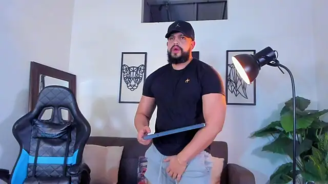 Justin kingX7 online show from May 2026 04:32:02 AM