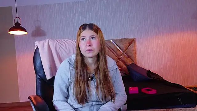 Snapshot of Olivia11_ chatting on November 2025 11:21:01 AM Olivia11 online show from November 2025 11:21:01 AM