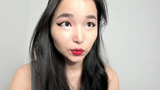 Snapshot of Soyun_Mia chatting on December 2025 12:20:01 PM Soyun Mia online show from December 2025 12:20:01 PM