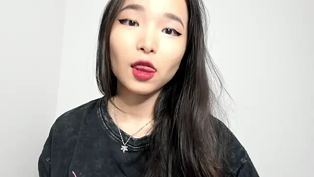 Snapshot of Soyun_Mia chatting on December 2025 02:36:02 PM Soyun Mia online show from December 2025 02:36:02 PM