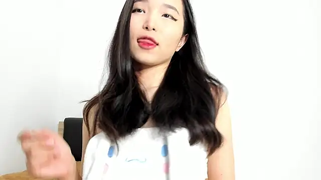 Snapshot of Soyun_Mia chatting on January 2026 02:00:02 PM Soyun Mia online show from January 2026 02:00:02 PM