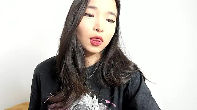 Snapshot of Soyun_Mia chatting on January 2026 04:34:01 PM Soyun Mia online show from January 2026 04:34:01 PM