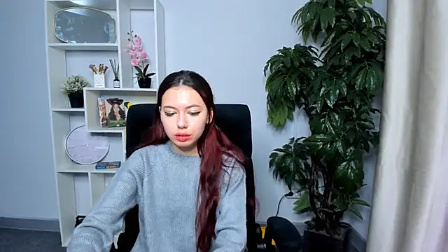 Snapshot of JenniferGlover chatting on October 2025 08:05:02 AM JenniferGlover online show from October 2025 08:05:02 AM