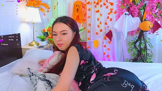 Snapshot of JenniferGlover chatting on November 2025 07:44:02 AM JenniferGlover online show from November 2025 07:44:02 AM