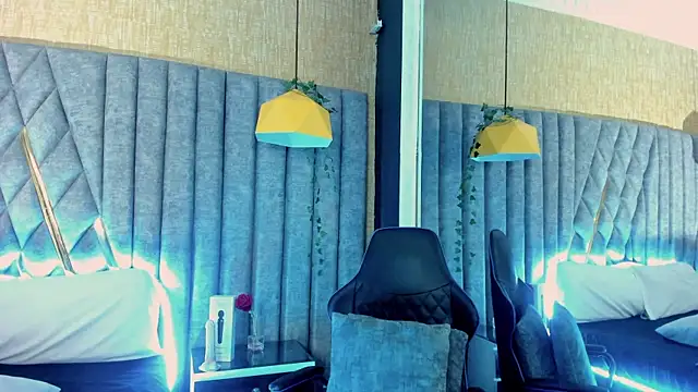 Snapshot of SkylerBloomm chatting on March 2026 03:41:02 AM SkylerBloomm online show from March 2026 03:41:02 AM