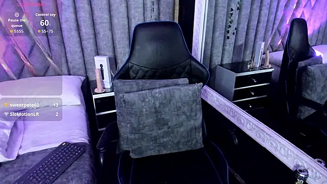 Snapshot of SkylerBloomm chatting on March 2026 05:44:01 AM SkylerBloomm online show from March 2026 05:44:01 AM