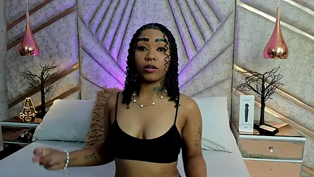 Snapshot of SkylerBloomm chatting on March 2026 03:44:02 AM SkylerBloomm online show from March 2026 03:44:02 AM