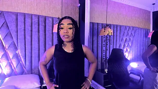 Snapshot of SkylerBloomm chatting on March 2026 03:21:02 AM SkylerBloomm online show from March 2026 03:21:02 AM