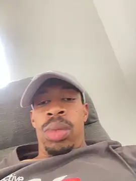 Snapshot of fitsexyman chatting on September 2025 11:53:02 AM fitsexyman online show from September 2025 11:53:02 AM