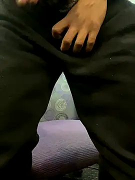 Snapshot of fitsexyman chatting on October 2025 07:19:02 AM fitsexyman online show from October 2025 07:19:02 AM