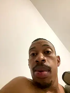 Snapshot of fitsexyman chatting on November 2025 10:32:02 PM fitsexyman online show from November 2025 10:32:02 PM